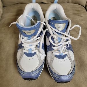 Women's Easy Spirit shoes